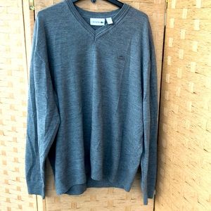 Lacoste v-neck sweater l great condition